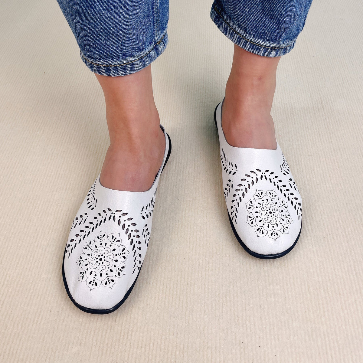🔥 49% DISCOUNT 🔥Casual All-Match Hollow Slippers
