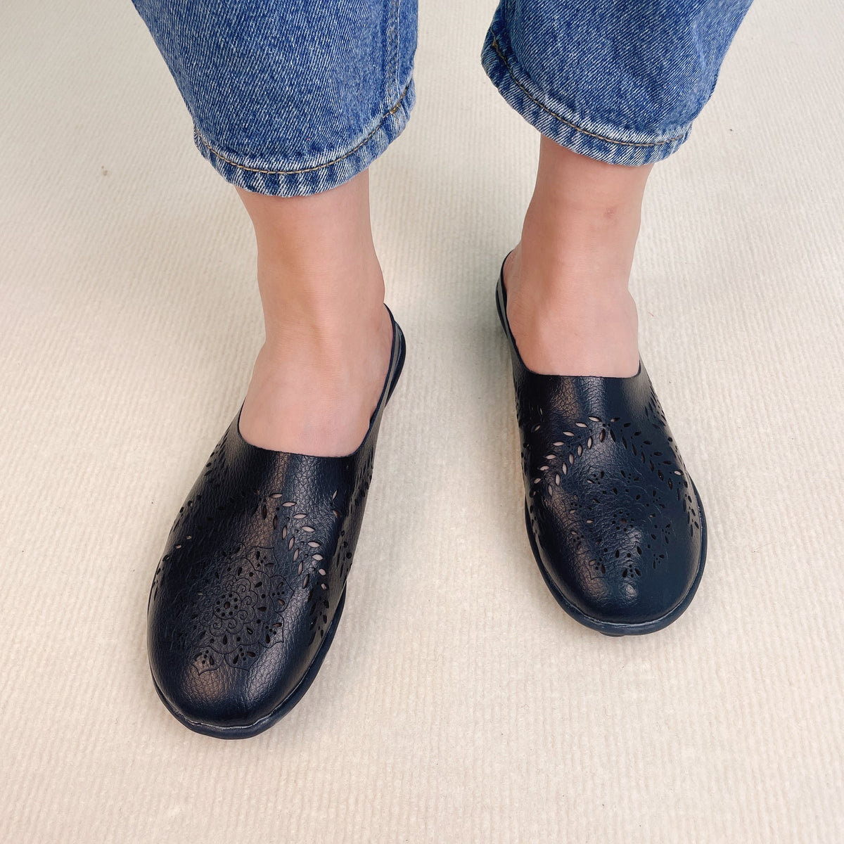 🔥 49% DISCOUNT 🔥Casual All-Match Hollow Slippers